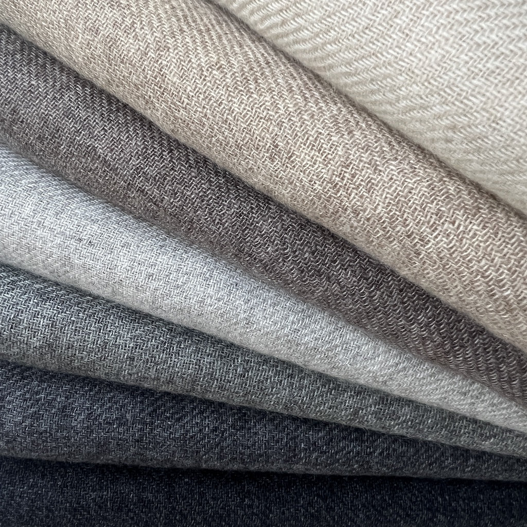 Unisex Himalayan Cashmere Scarf - Handloomed Charcoal Premium