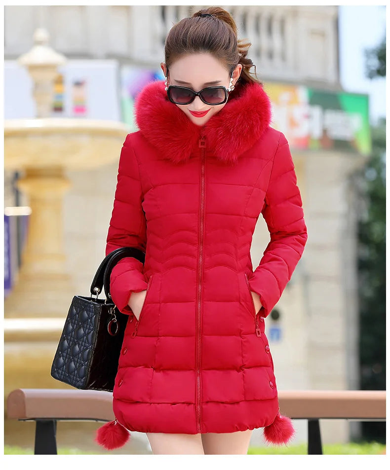 Women's 2023 Casual Hooded Winter Jacket with Luxurious fur Collar.