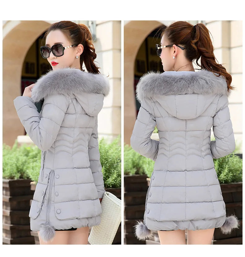 Women's 2023 Casual Hooded Winter Jacket with Luxurious fur Collar.
