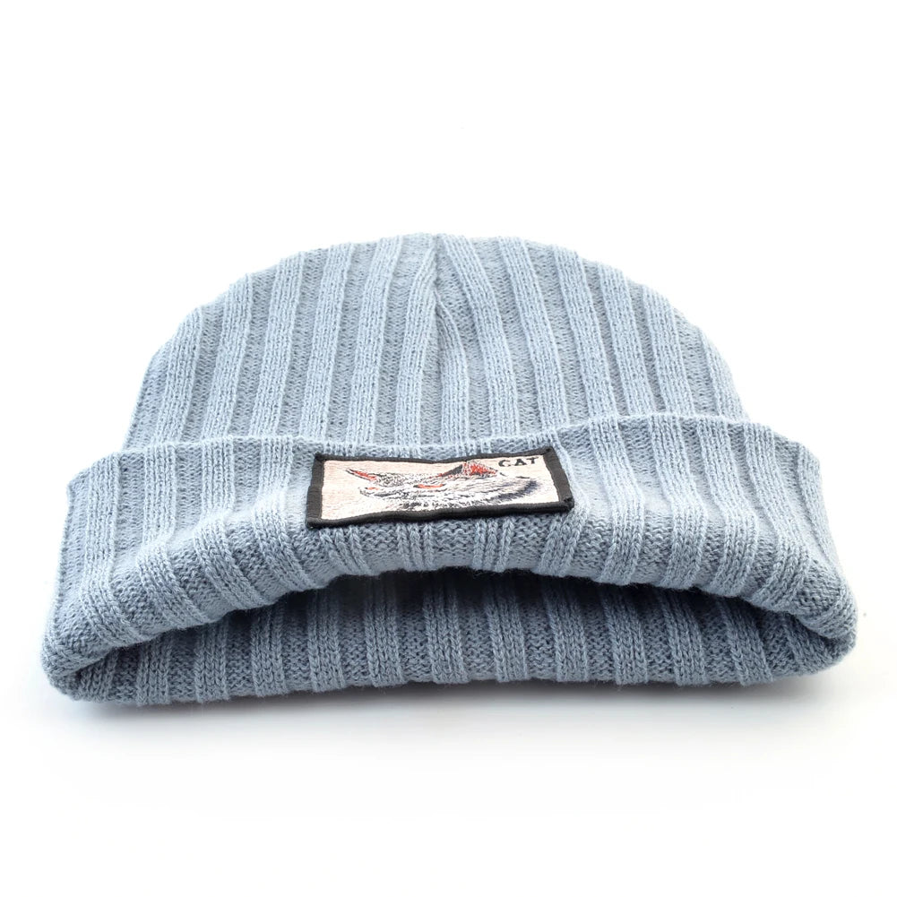 Unisex K KISSBAOBEI Solid Color Knitted Beanie with Patch