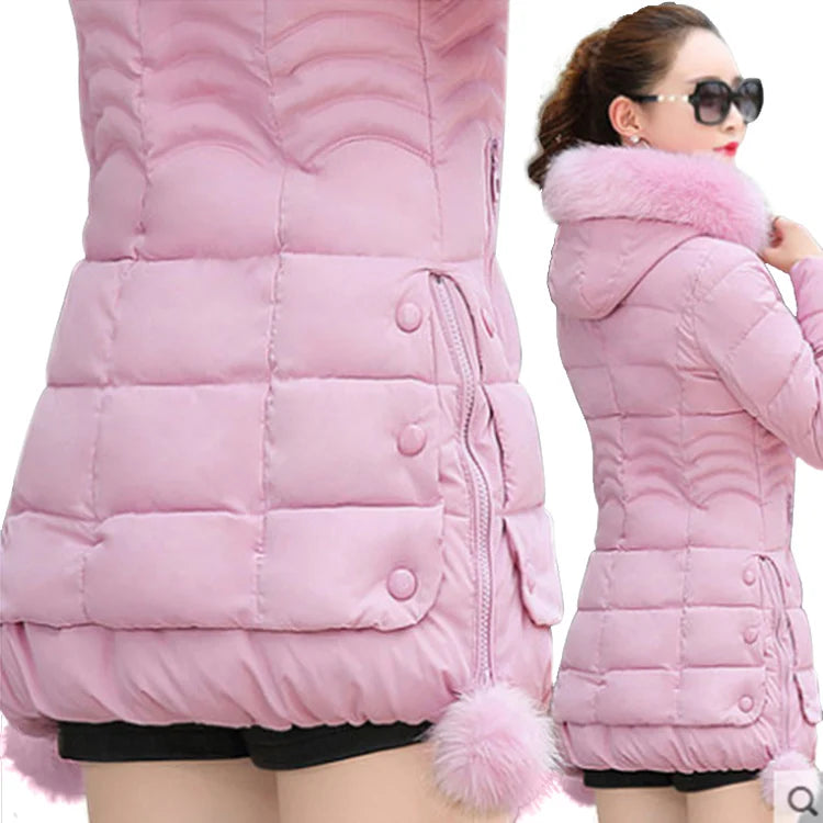 Women's 2023 Casual Hooded Winter Jacket with Luxurious fur Collar.