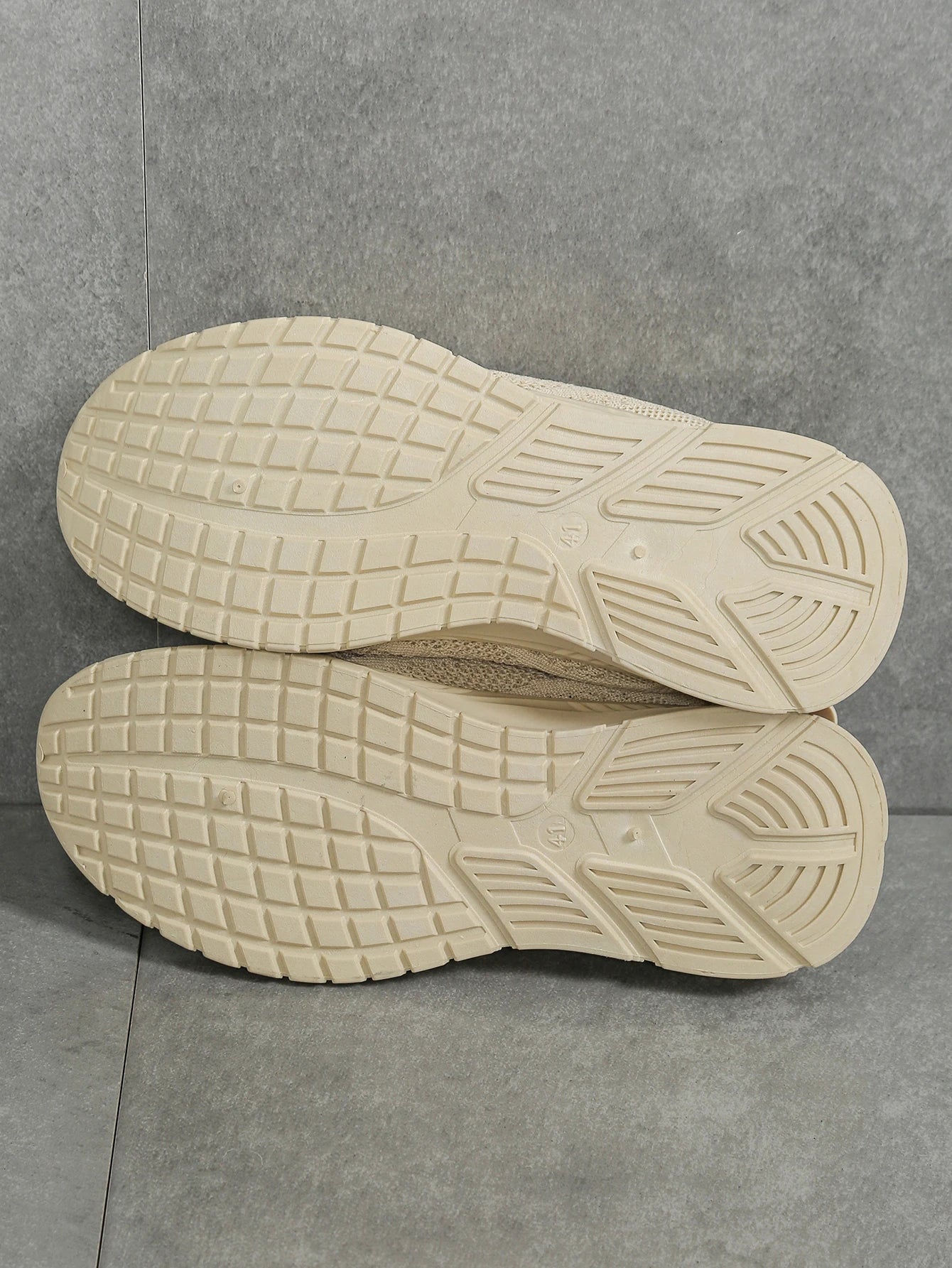Women's Chunky Platform Sneakers - Lightweight Knit Athletic Shoes with Air Cushion Sole