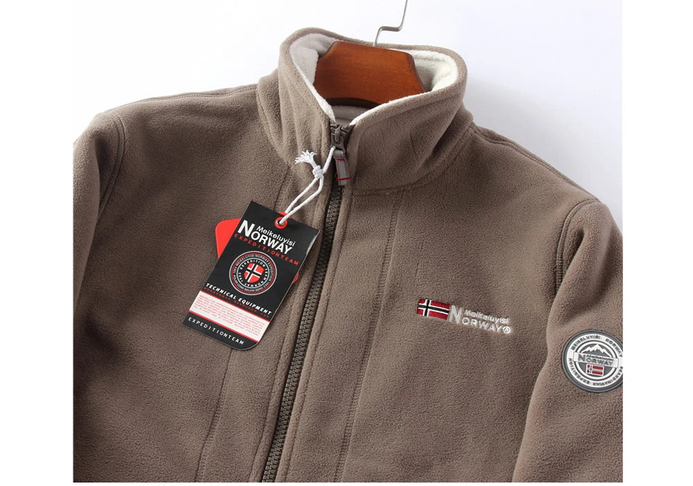 Men's DIMUSI Polartec Fleece Windbreaker Jacket - Experience Ultimate Warmth for Winter Adventures.