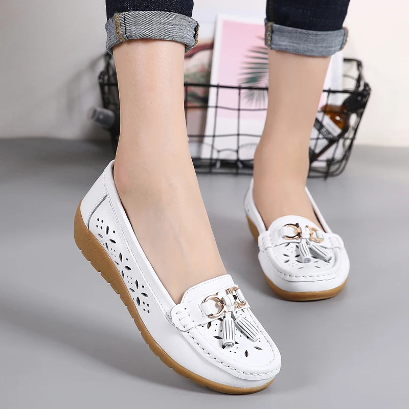 Women's Genuine Leather Loafers Flat Comfort Slip-On Moccasins with Arch Support Wide Sizes EU 41-43 (US 10-12)