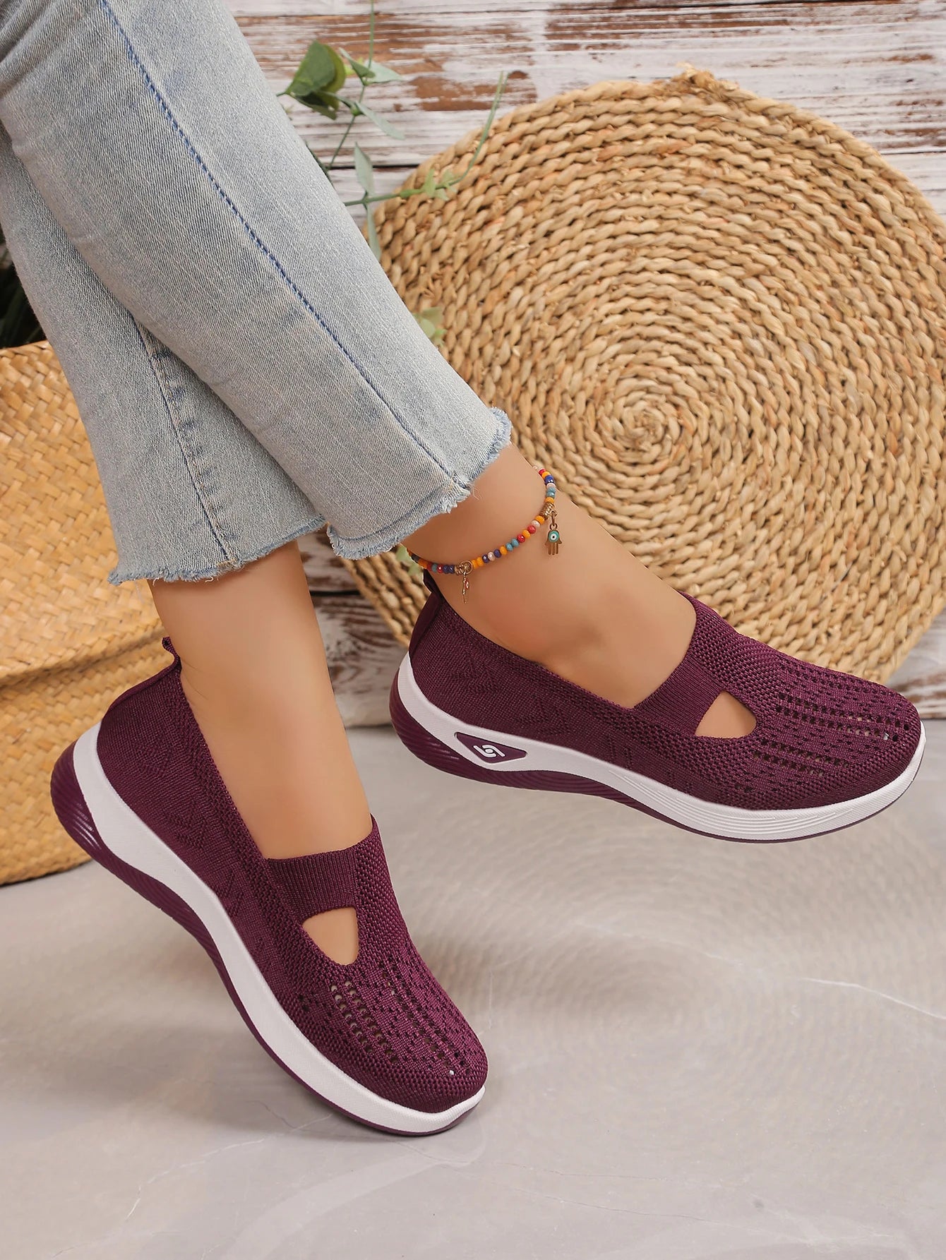 Women's Breathable Mesh Slip-On Sneakers – Lightweight Casual Walking Shoes with Soft Sole & Cutout Design
