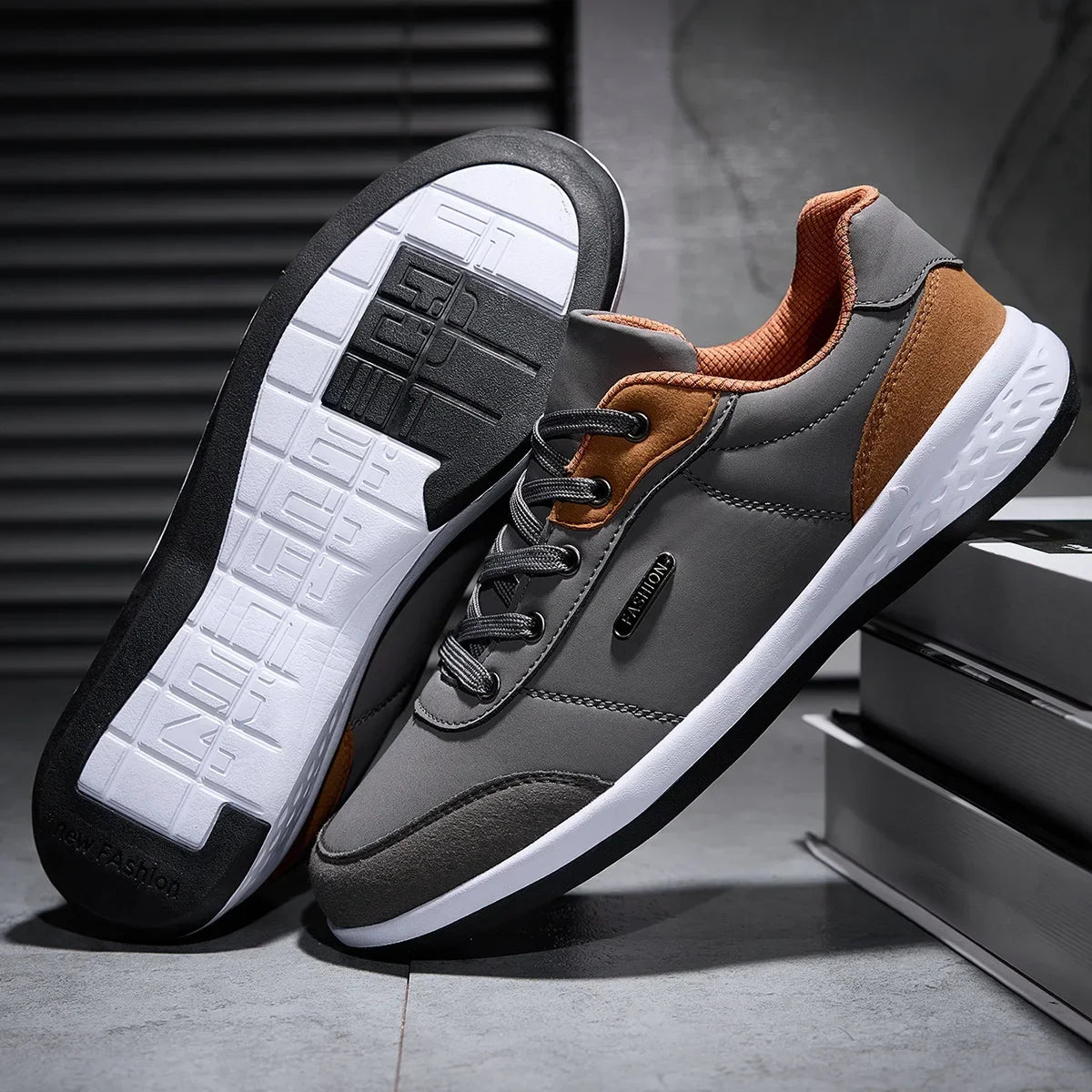 Men's Two-Tone Leather Casual Sneakers — Lightweight Lace-Up Stitching Walking Shoes | EVA Sole Non-Slip Street Style Trainers for Spring & Autumn