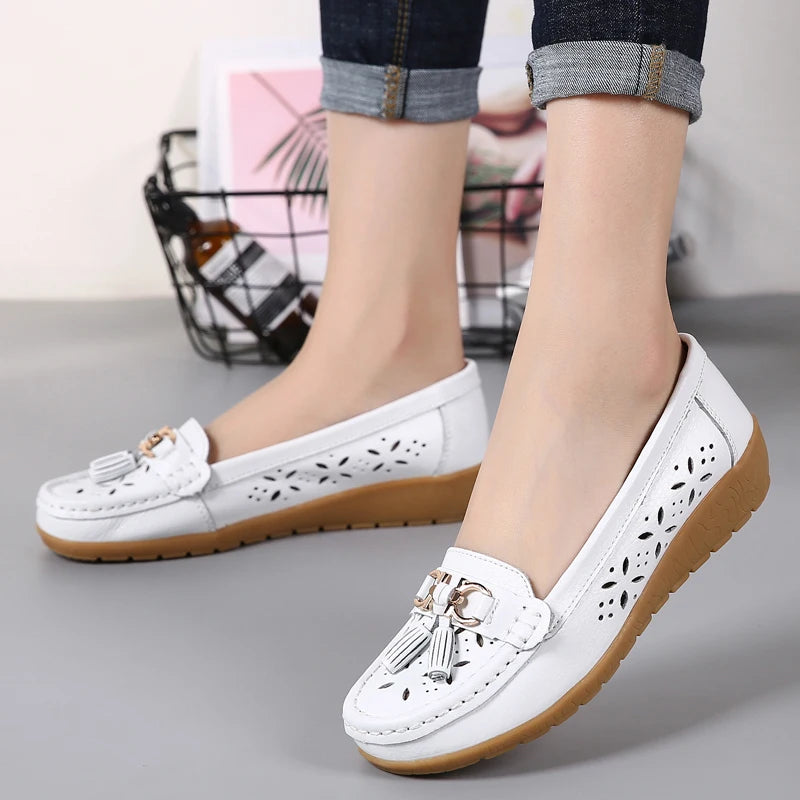 Women's Genuine Leather Loafers Flat Comfort Slip-On Moccasins with Arch Support Wide Sizes EU 41-43 (US 10-12)