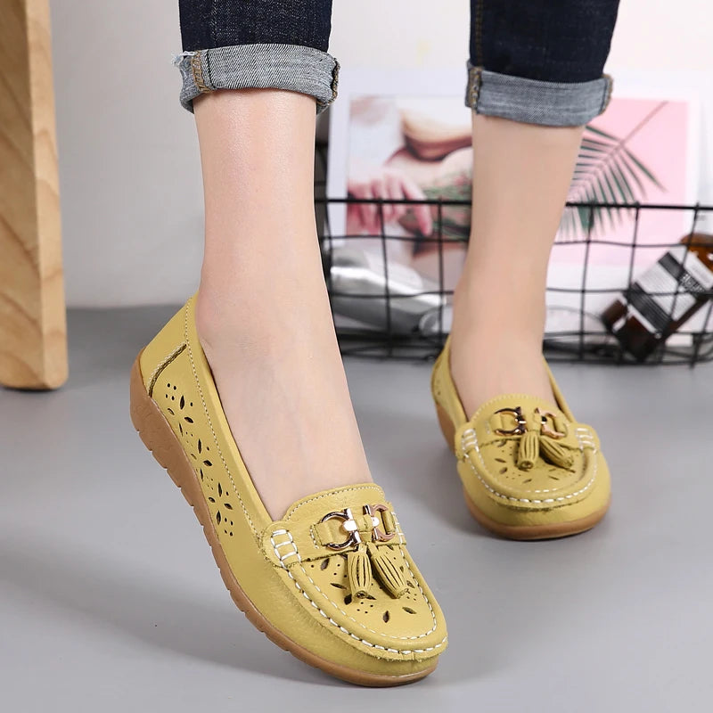 Women's Genuine Leather Loafers Flat Comfort Slip-On Moccasins with Arch Support Wide Sizes EU 41-43 (US 10-12)