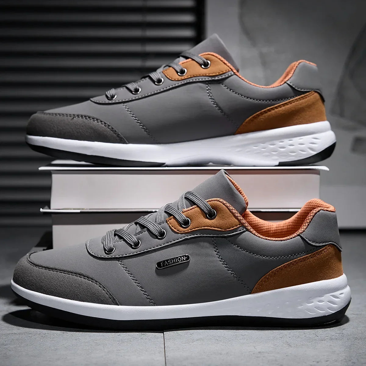 Men's Two-Tone Leather Casual Sneakers — Lightweight Lace-Up Stitching Walking Shoes | EVA Sole Non-Slip Street Style Trainers for Spring & Autumn