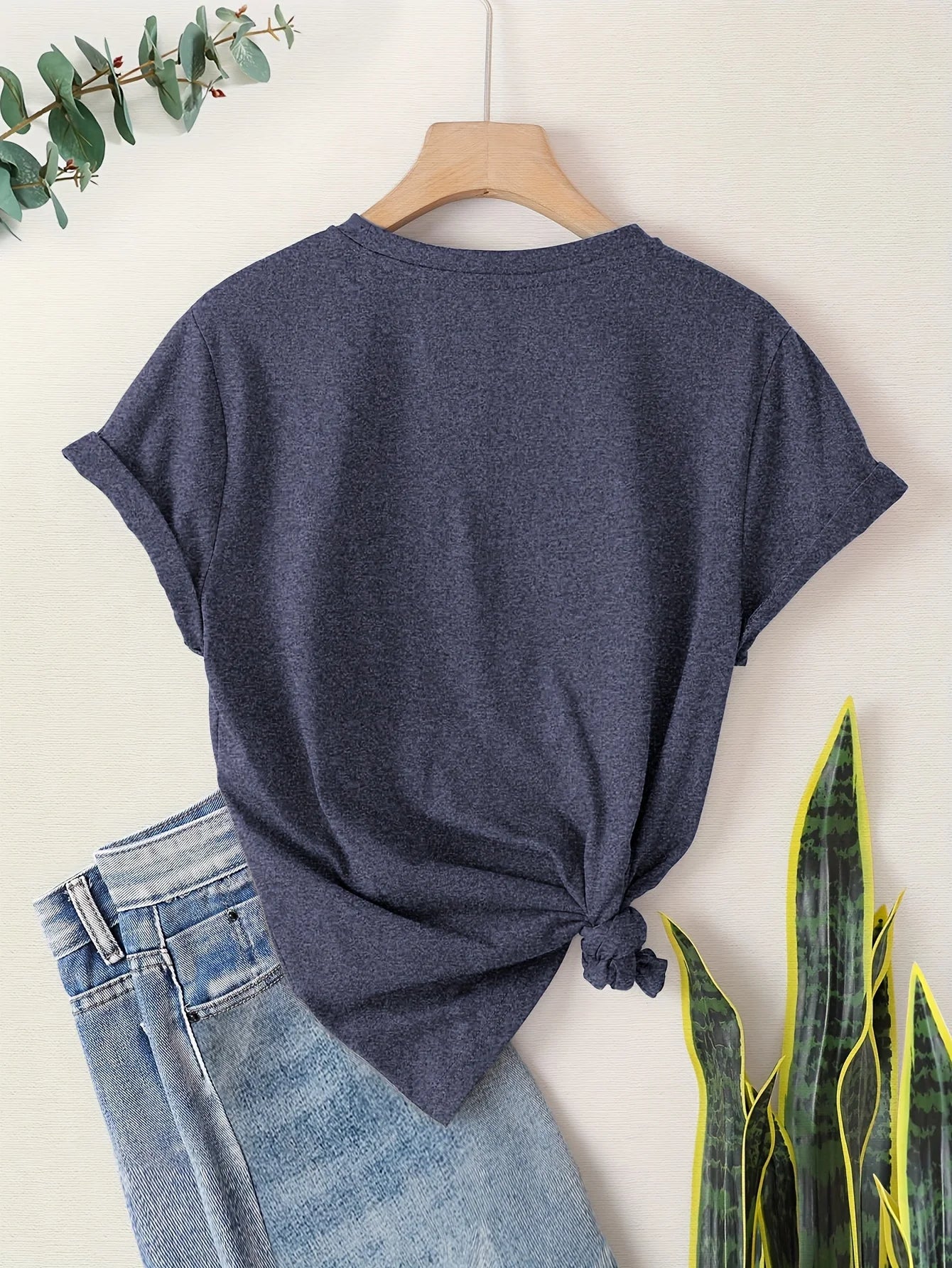 Women's Plus Size Daisy Floral Graphic T-Shirt
