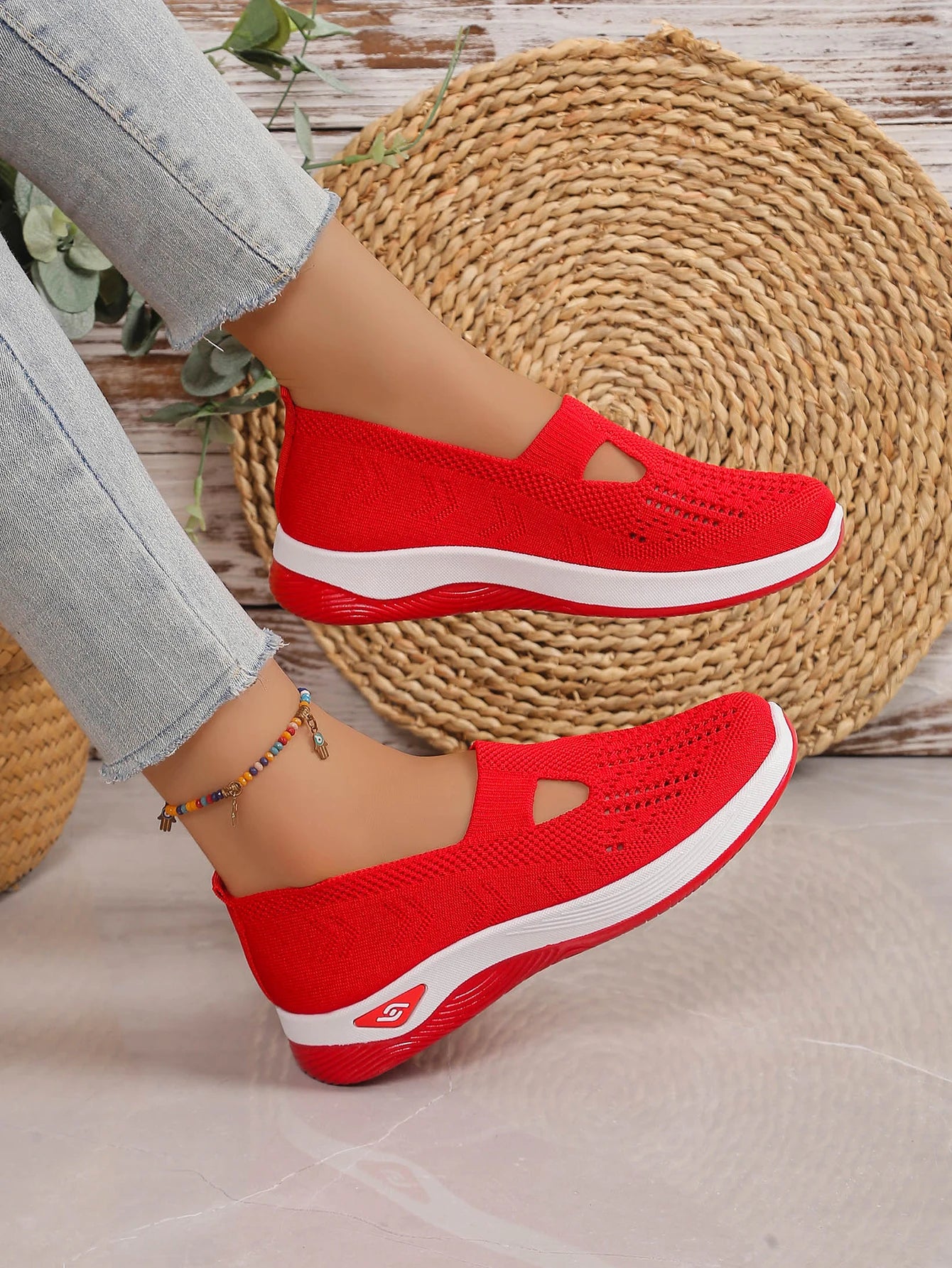 Women's Breathable Mesh Slip-On Sneakers – Lightweight Casual Walking Shoes with Soft Sole & Cutout Design