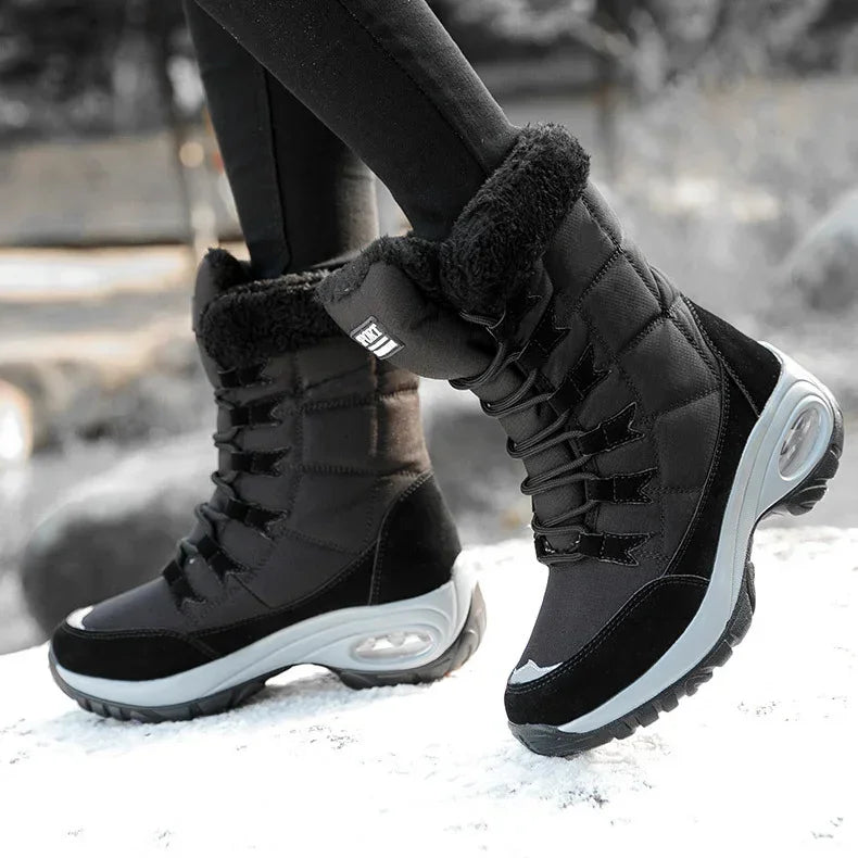 Women's Plush-Lined Waterproof Snow Boots - Platform Winter Hiking Ankle Boots