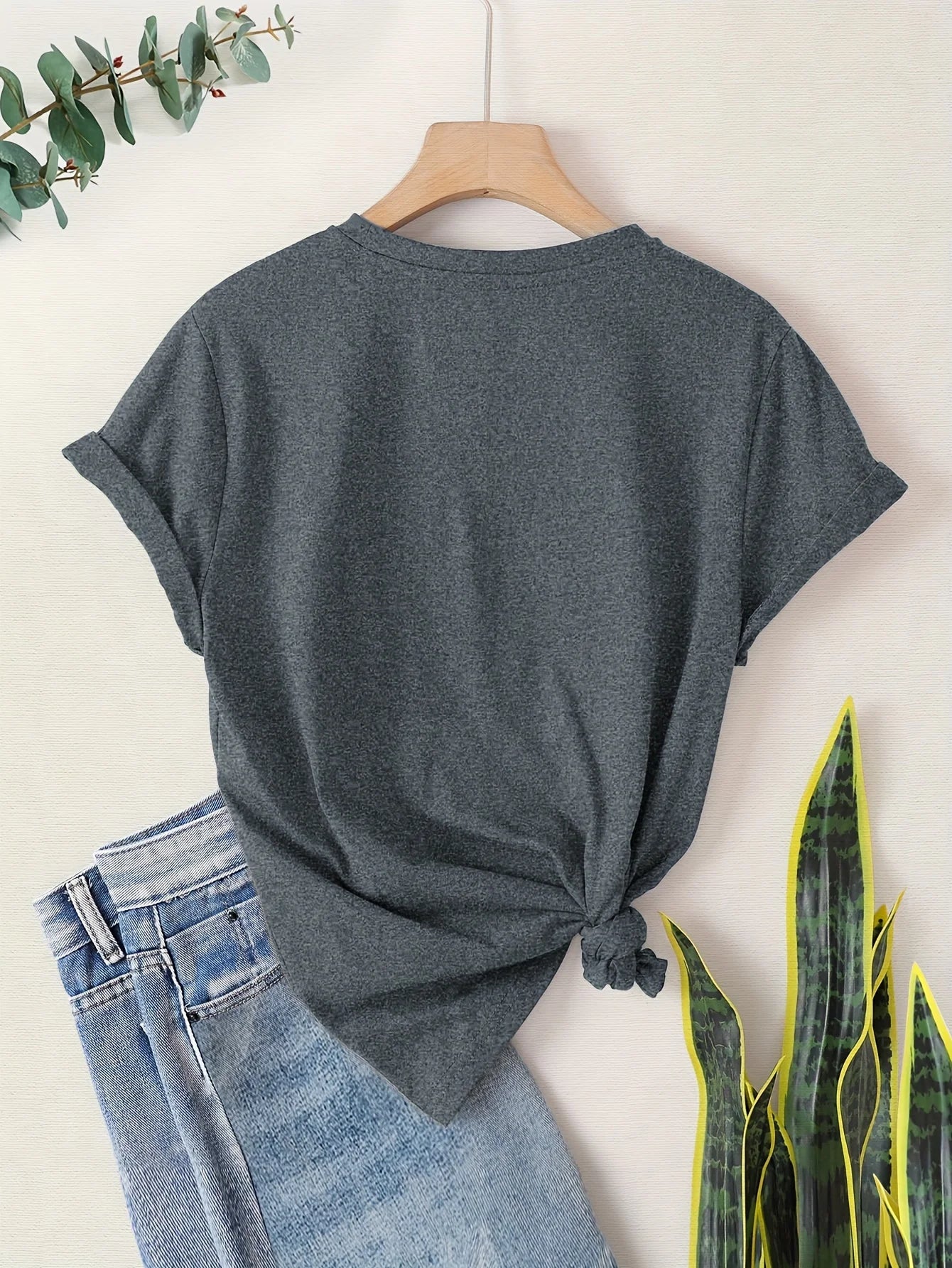 Women's Plus Size Daisy Floral Graphic T-Shirt