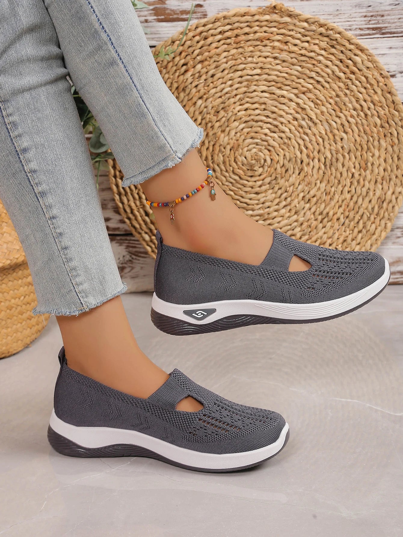 Women's Breathable Mesh Slip-On Sneakers – Lightweight Casual Walking Shoes with Soft Sole & Cutout Design