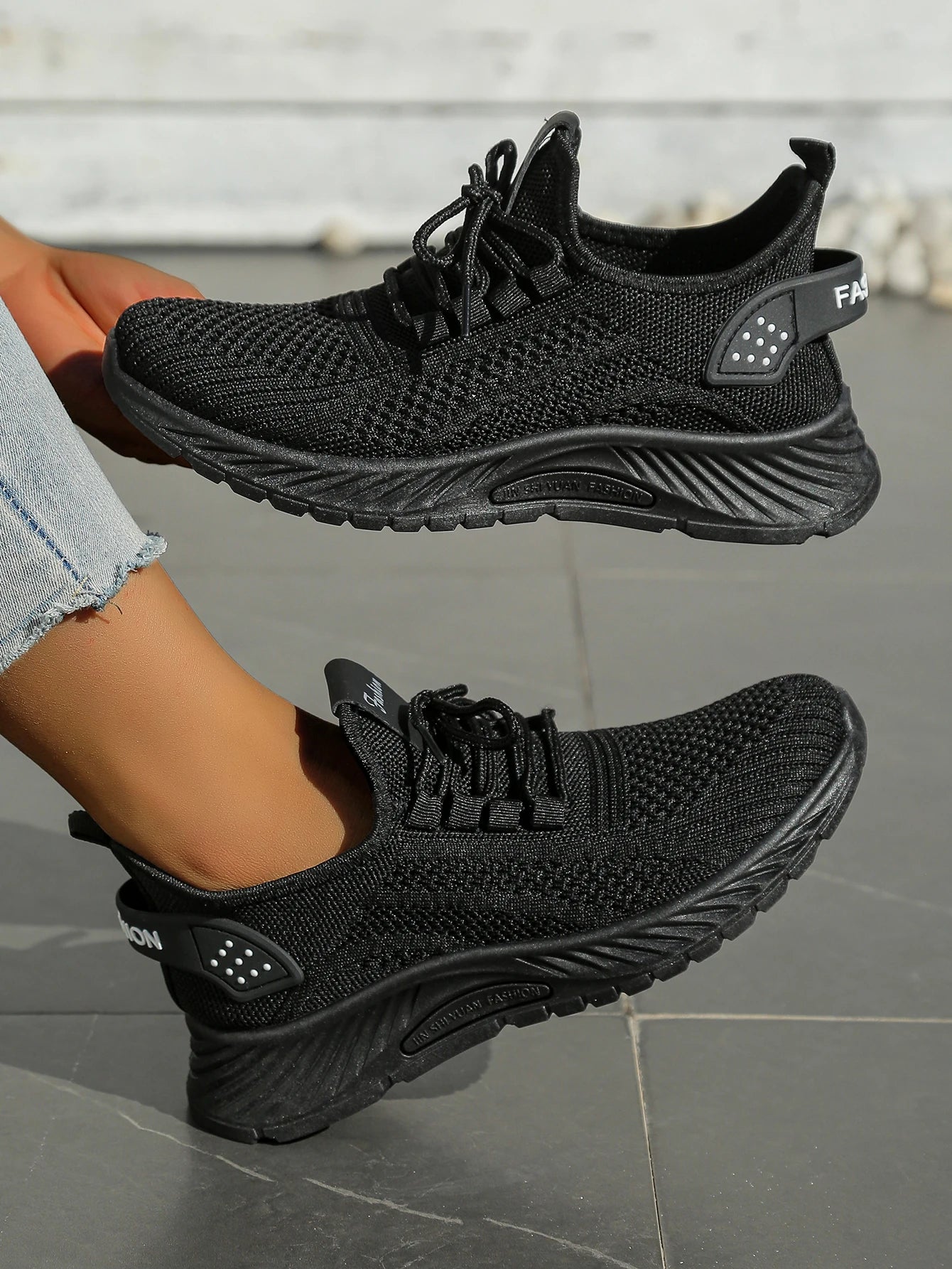 Women's Chunky Platform Sneakers - Lightweight Knit Athletic Shoes with Air Cushion Sole
