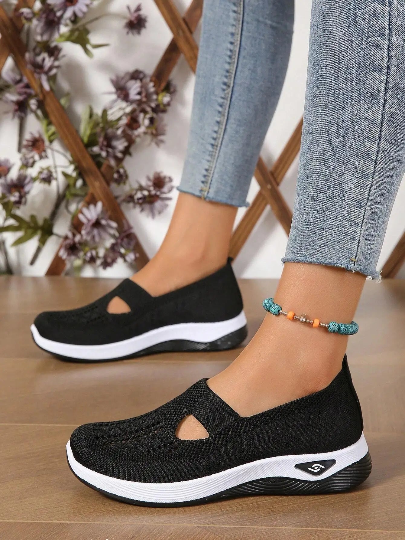 Women's Breathable Mesh Slip-On Sneakers – Lightweight Casual Walking Shoes with Soft Sole & Cutout Design