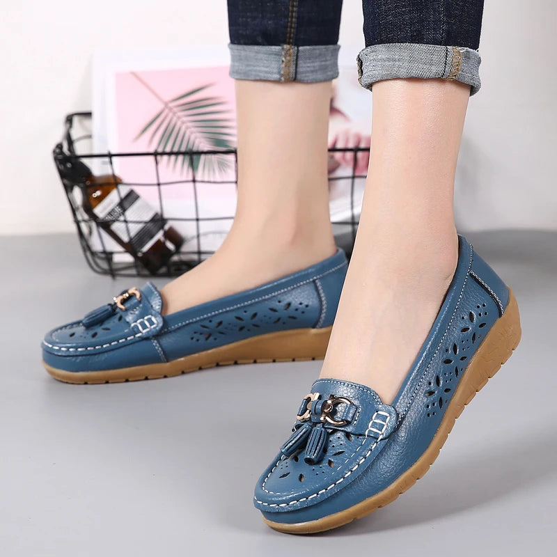 Women's Genuine Leather Loafers Flat Comfort Slip-On Moccasins with Arch Support Wide Sizes EU 41-43 (US 10-12)