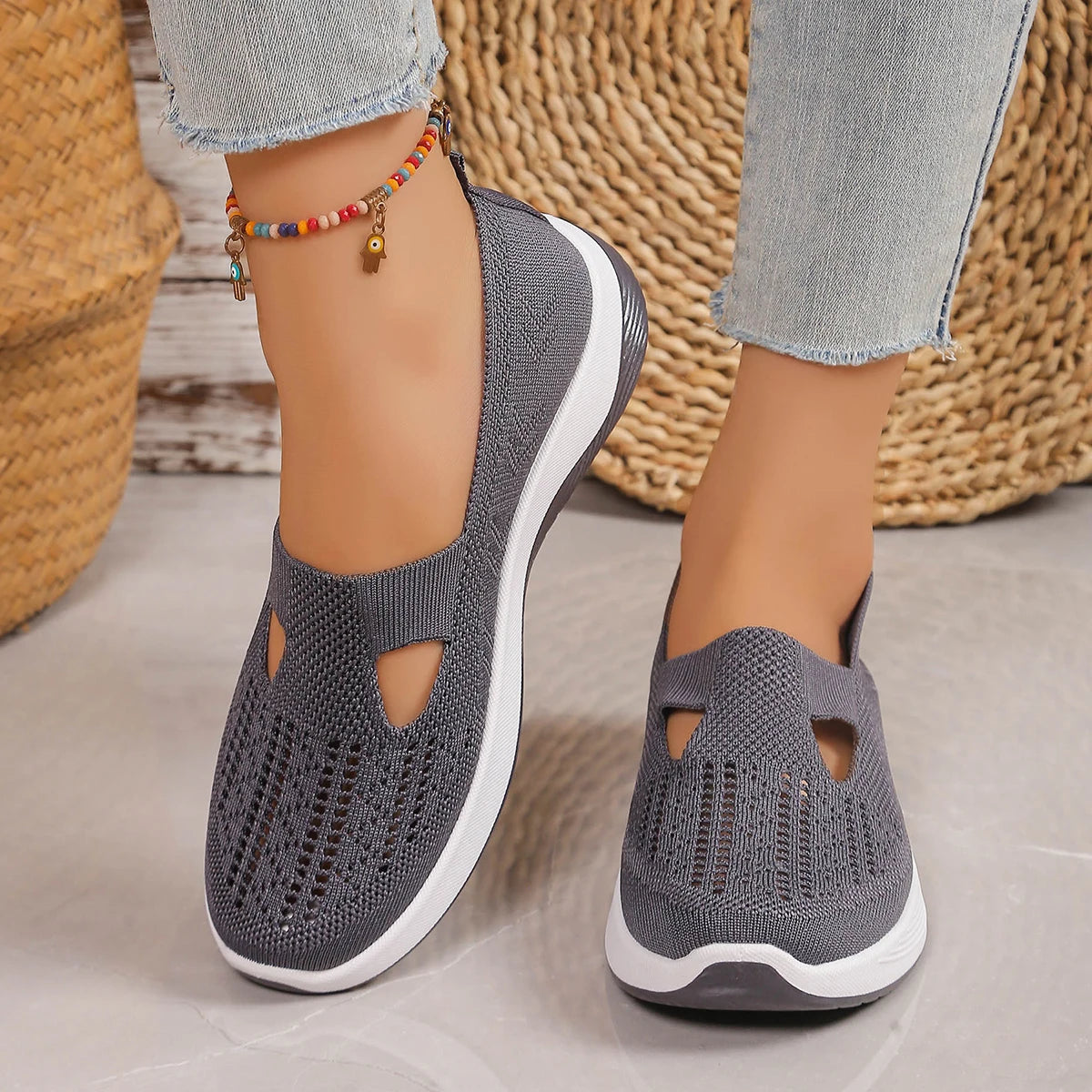 Women's Lightweight Knit Walking Sneakers - Breathable Low-Top Athletic Shoes