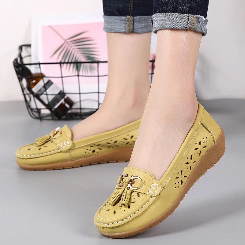Women's Genuine Leather Loafers Flat Comfort Slip-On Moccasins with Arch Support Wide Sizes EU 41-43 (US 10-12)