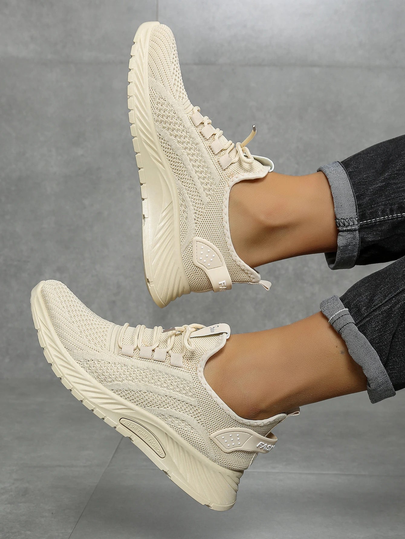 Women's Chunky Platform Sneakers - Lightweight Knit Athletic Shoes with Air Cushion Sole