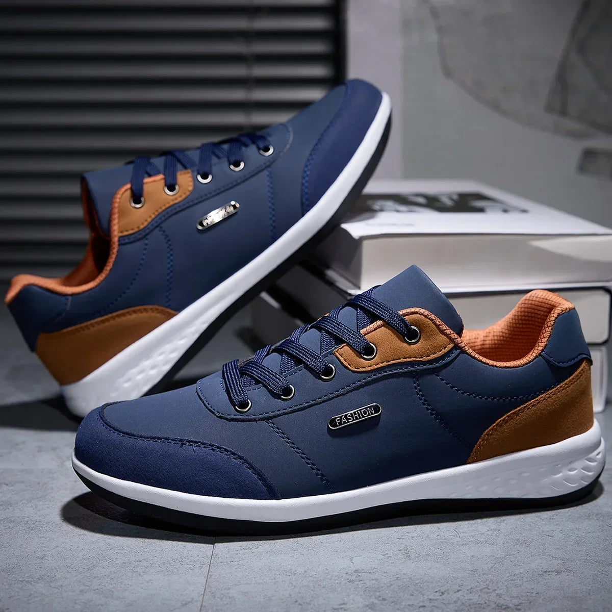 Men's Two-Tone Leather Casual Sneakers — Lightweight Lace-Up Stitching Walking Shoes | EVA Sole Non-Slip Street Style Trainers for Spring & Autumn