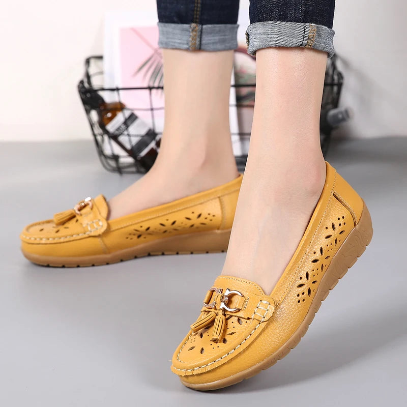 Women's Genuine Leather Loafers Flat Comfort Slip-On Moccasins with Arch Support Wide Sizes EU 41-43 (US 10-12)
