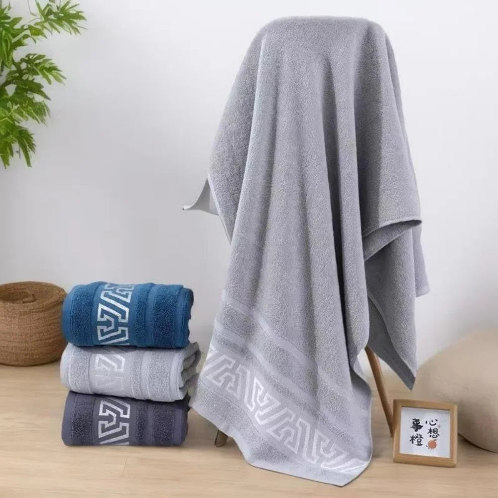 Premium Thick Bath Towel - Soft & Absorbent Cotton Blend, Decorative Border (70x140cm)