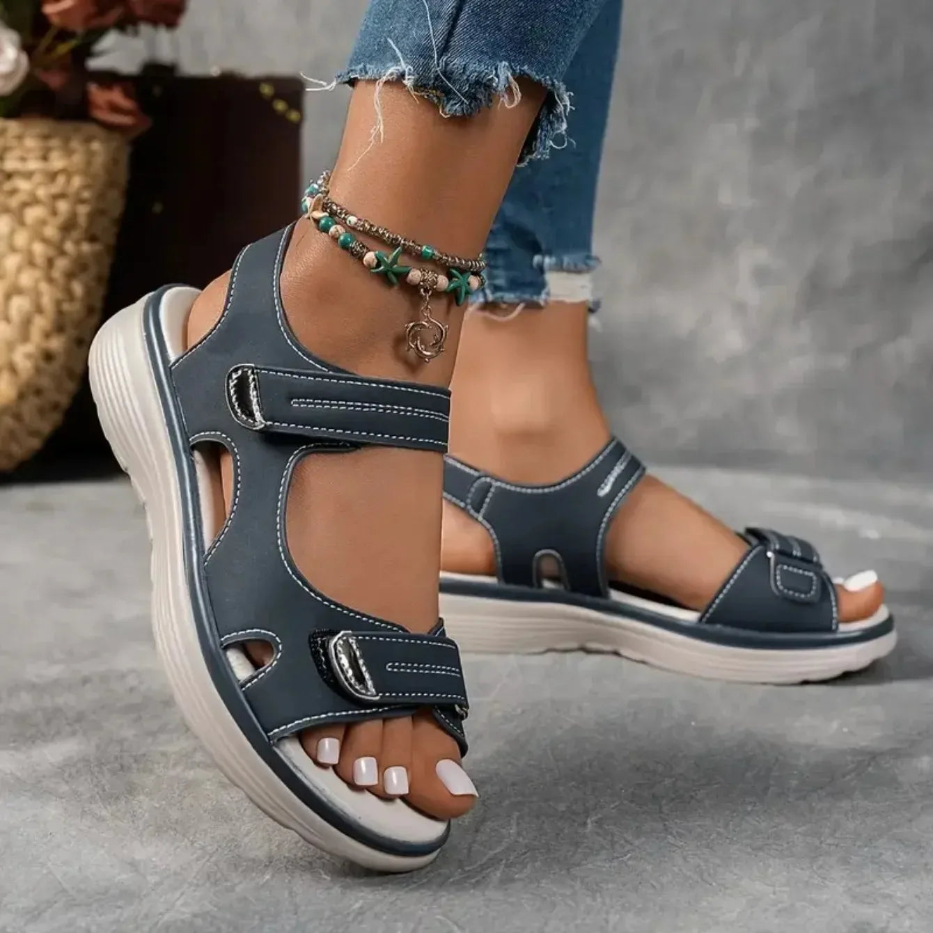 Women's Casual Platform Sandals – Open Toe Non-Slip Outdoor Beach Sandals with Back Strap