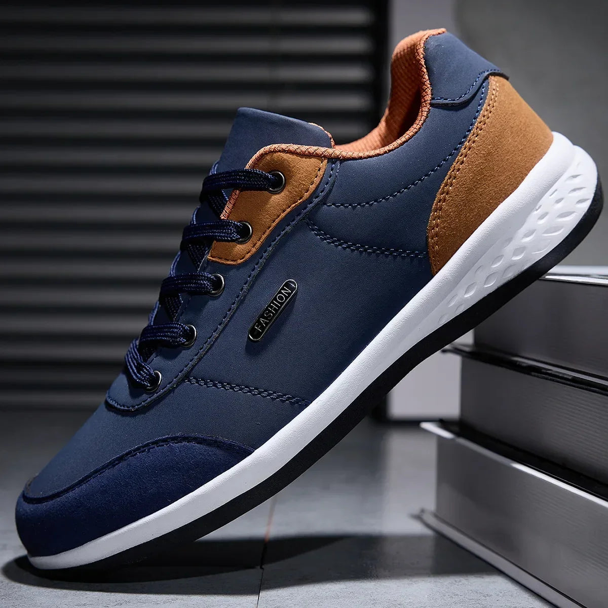 Men's Two-Tone Leather Casual Sneakers — Lightweight Lace-Up Stitching Walking Shoes | EVA Sole Non-Slip Street Style Trainers for Spring & Autumn