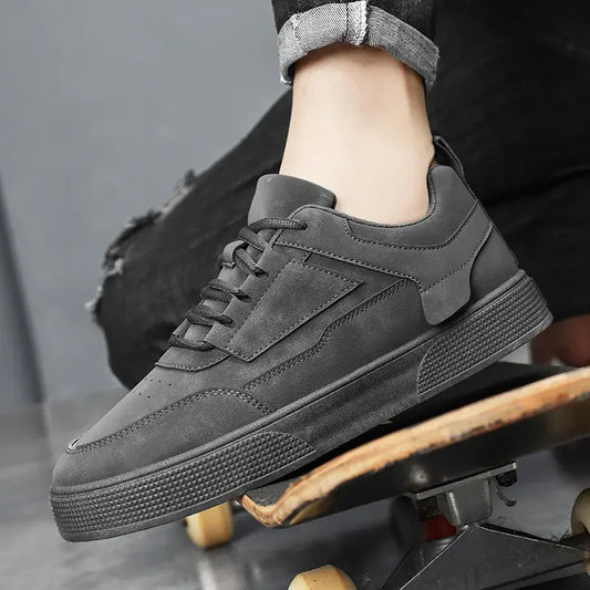 NIDENGBAO Men's Premium Leather Casual Sneakers – Breathable Lace-Up Walking Shoes | Round Toe | Grey & Beige | Spring/Autumn