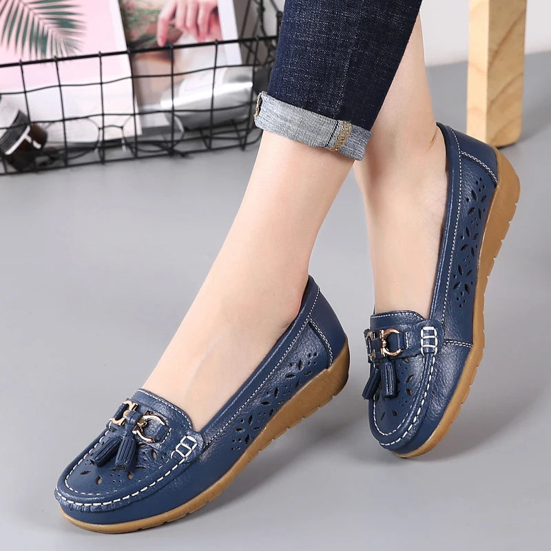 Women's Genuine Leather Loafers Flat Comfort Slip-On Moccasins with Arch Support Wide Sizes EU 41-43 (US 10-12)