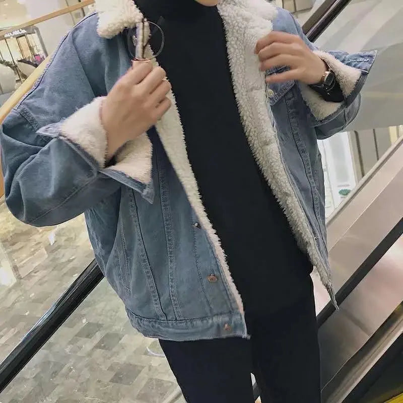 Men's Trendy Winter Denim Jacket - Thickened Lamb Wool Casual Coat.