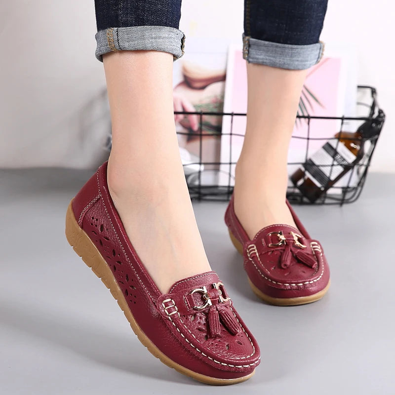 Women's Genuine Leather Loafers Flat Comfort Slip-On Moccasins with Arch Support Wide Sizes EU 41-43 (US 10-12)