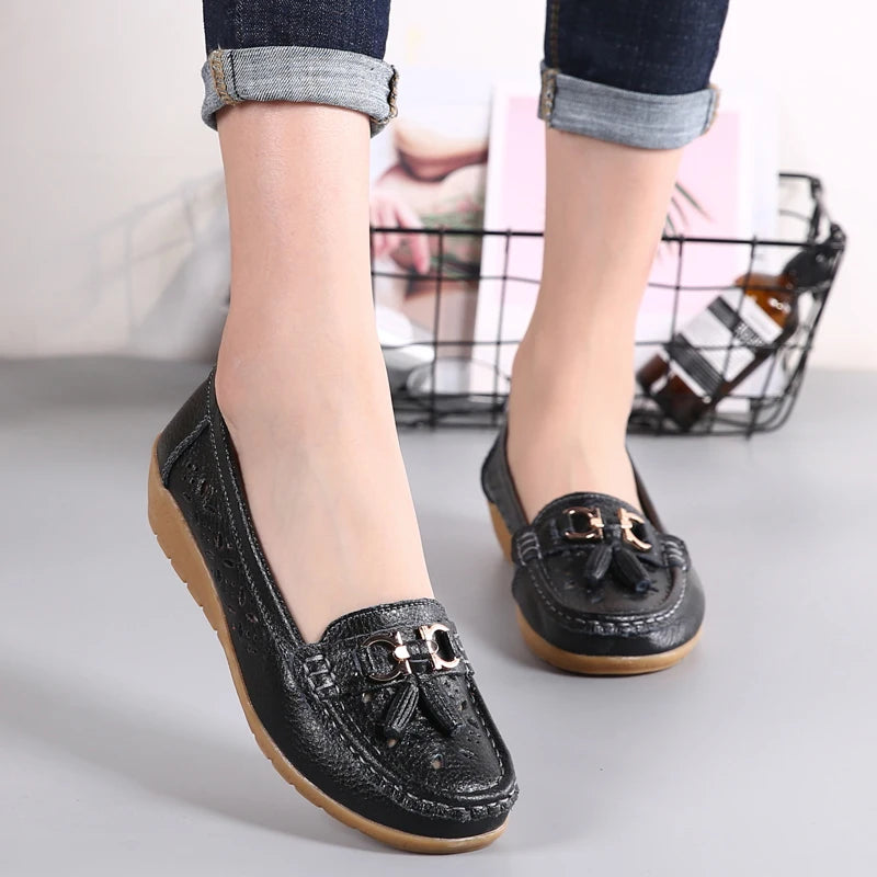 Women's Genuine Leather Loafers Flat Comfort Slip-On Moccasins with Arch Support Wide Sizes EU 41-43 (US 10-12)