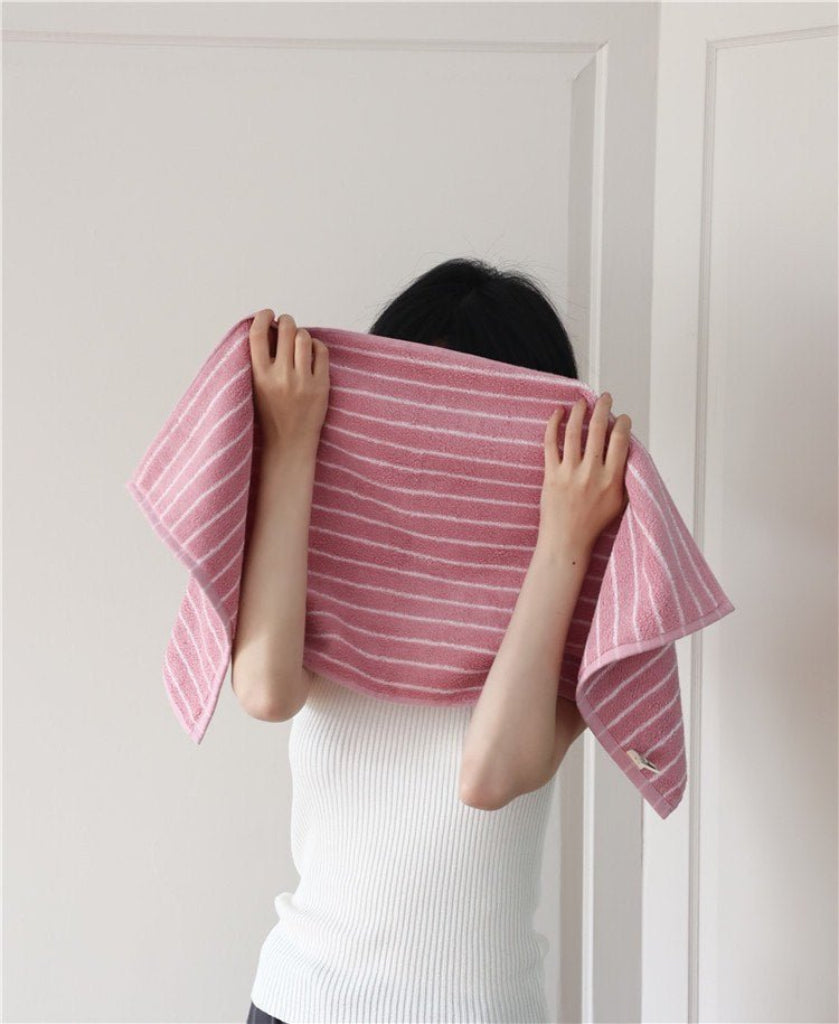 Premium Retro Stripe Bath Towel - Ultra Soft 100% Organic Cotton, Absorbent & Eco-Friendly